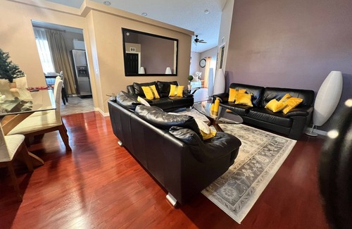 Florida Pines House | Relaxing Quiet Vacation Pool Home in Orlando FL.