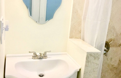 Orlando Apartment | Romantic Getaway Studio- UCF area