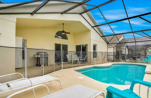 Cumbrian Lakes House | Snowbird-friendly home with private outdoor pool, grill, patio, lake views, & AC