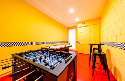 Four Corners House | Solara Resort 6 Bedroom Vacation Home with Pool (2003)