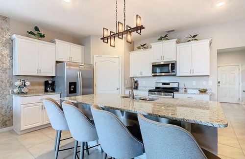 Loughman House | Solterra Luxury 6BR Villa with Game Room & Pool