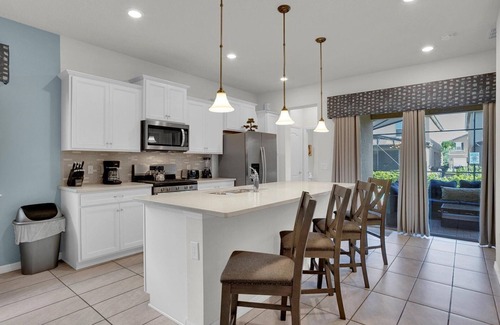 Loughman House | Solterra Resort 5 bedroom Private Pool/Spa Home