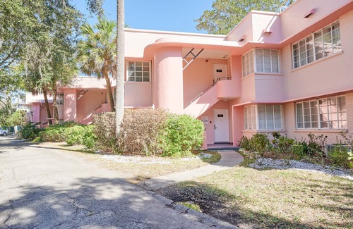 Lake Cherokee Apartment | Sonder Wellborn | Accessible Queen Room+