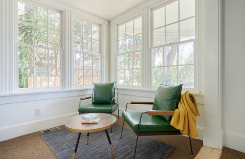 Lake Cherokee Apartment | Sonder Wellborn | Spacious Queen Room