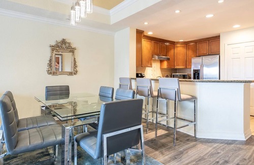 Reunion Condo | Spacious Elegant Condo with Private Balcony at Reunion