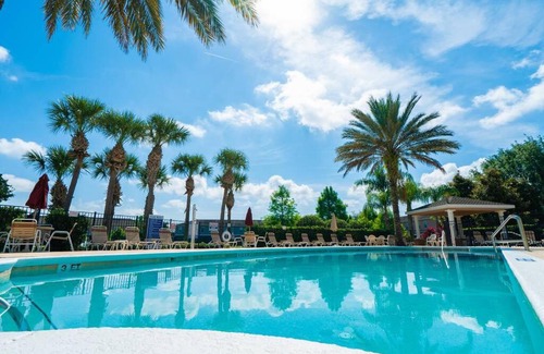 Kissimmee House | Spacious w. King bed RESORT community/Pool & Gym!!