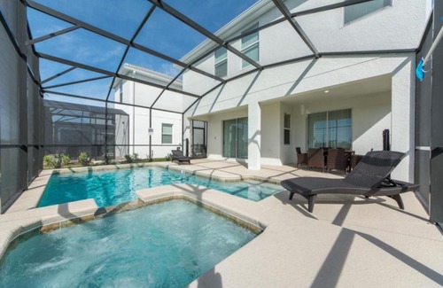 Kissimmee House | Storey Lake 18014