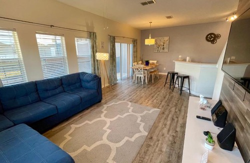 Bellavida House | Stunning 4 Bedroom w/ Pool Close to Disney 4562