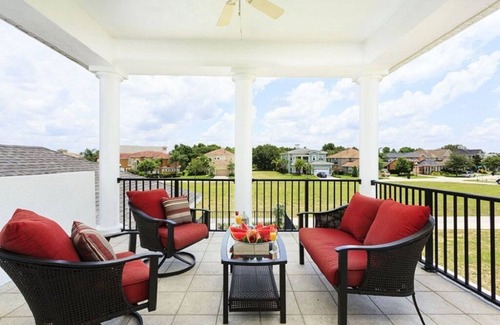 Reunion House | Stunning 6 bedroom villa on the beautiful Reunion resort Superb games room