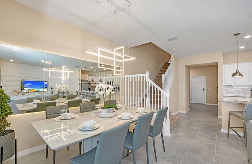 Loughman House | Townhouse*Private Pool*THEMED Rooms*FREE waterpark