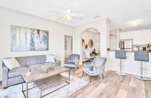 West Kissimmee Condo | Upstay: 3BR Condo w Pool Hot Tub Sauna—Near Disney