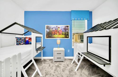 Orlando House | Upstay 6BR Resort Home w Pool & Basketball Court