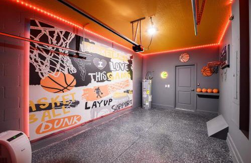 Orlando House | Upstay 6BR Resort Home w Pool & Basketball Court