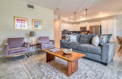 Kissimmee Apartment | Urban Elegance - Modern Retreat