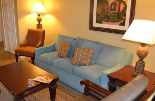 Lake Buena Vista House | Wyndham Bonnet Creek Deluxe Condo closest Disney!