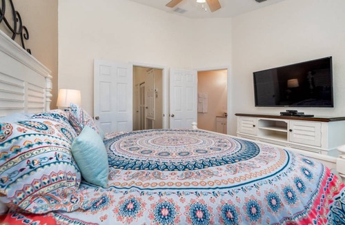 Windsor Hills House | 129 m² House ∙ 3 bedrooms ∙ 7 guests