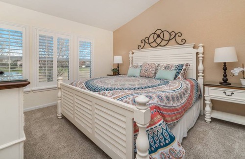 Windsor Hills House | 129 m² House ∙ 3 bedrooms ∙ 7 guests