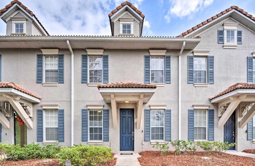 Buena Ventura Lakes House | 15 Mi to Disney Kissimmee Townhome with Patio