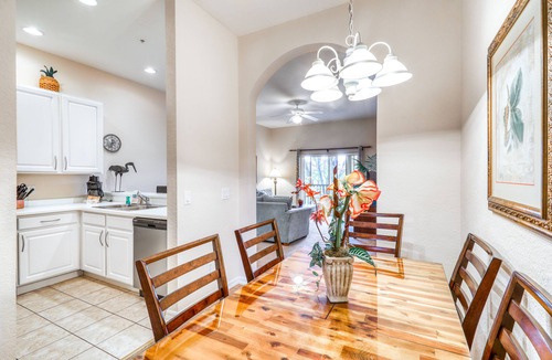 Bahama Bay Condo | 1st floor condo w/basketball court, patio, restaurant, sauna, tennis court