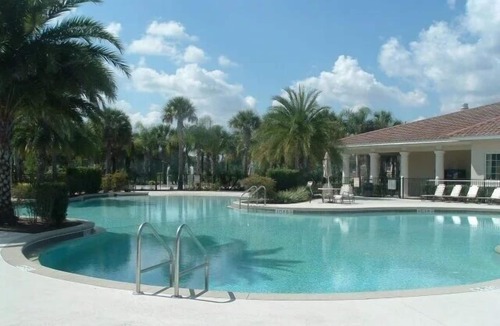 West Kissimmee Condo | 2 bed, 2 bath condo close to Disney and other theme parks Orlando