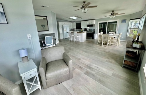 Vista del Lago House | 2-bedroom home 5 miles to Disney on Lake. Four Corners. Vista Del Lago amenities