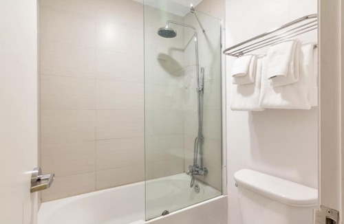 Kissimmee Hotel | 206 Entire Studio Kissimmee minutes to Disney