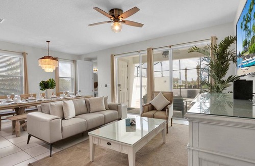 Four Corners House | 213 m² House ∙ 5 bedrooms ∙ 11 guests