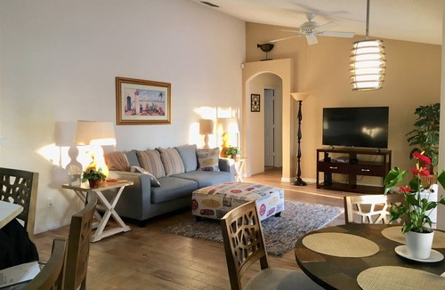 Orange Tree House | 213 m² House ∙ 6 bedrooms ∙ 12 guests