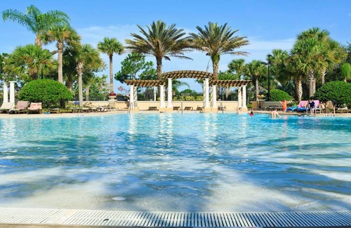 Windsor Hills House | 232 m² House ∙ 5 bedrooms ∙ 12 guests