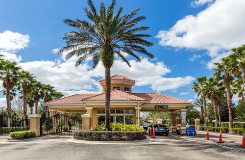 Windsor Hills House | 232 m² House ∙ 5 bedrooms ∙ 12 guests