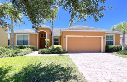 Historic Downtown Kissimmee House | 261 m² House ∙ 5 bedrooms ∙ 10 guests