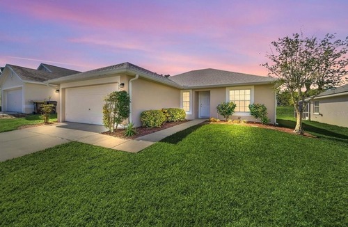 Florida Pines House | 3-bedroom house with Pool and Movie room in charming Davenport. Enjoy your stay.