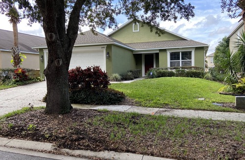 West Kissimmee House | 3 bedroom pool home minutes from Dsiney