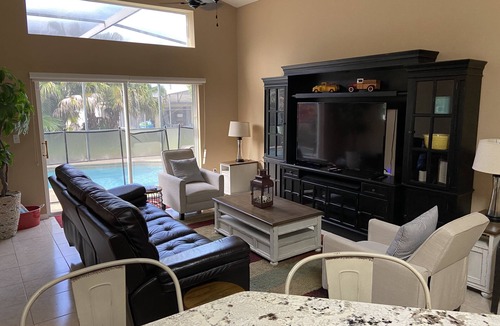 West Kissimmee House | 3 bedroom pool home minutes from Dsiney