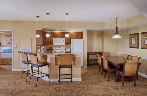 Lake Buena Vista Condo | 3 BR Deluxe Condo BONNET CREEK Club Wyndham Resort, less than 1 mile from Disney