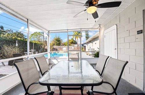 Englewood Park House | 4 Bedroom 2 Bath Pet-Friendly Pool Home Orlando Airport
