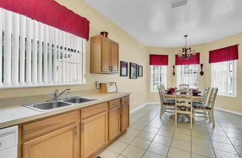 Calabay Parc Villa | 4 Bedrooms Home Nearby Disney and Golf Courses of Champions Gate - Sleeps 8