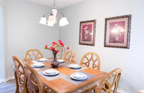 Calabay Parc Villa | 4 beds pool and spa home with game room Calabay