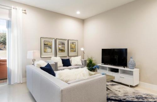 West Kissimmee Villa | 4 BR 4 BA Villa 5 min to Disneyworld 1804ft² BBQ