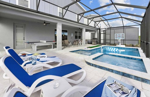 Florida Center House | 400 m² House ∙ 9 bedrooms ∙ 26 guests