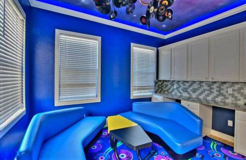 Loughman House | 4011-OL-Music Genres themed with bowling alley