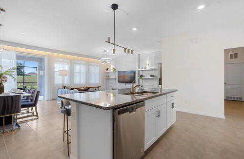 Sunridge Woods House | 5 Bedroom/4.5 Bathroom Solterra Resort (7869 OR)
