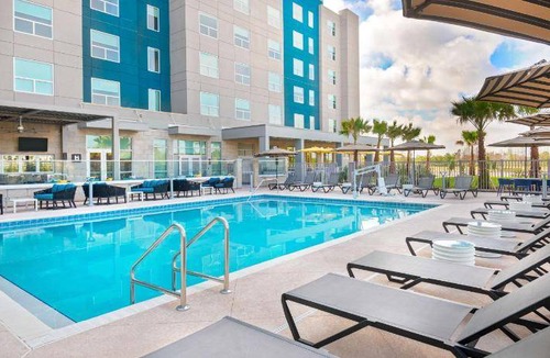Airport North Hotel | 54 m² Hotel ∙ 127 guests