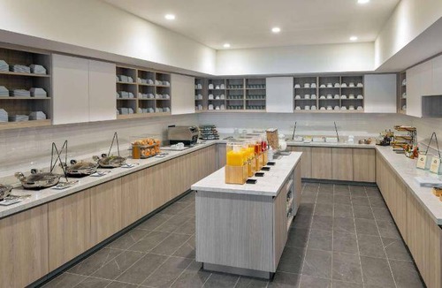 Airport North Hotel | 54 m² Hotel ∙ 127 guests
