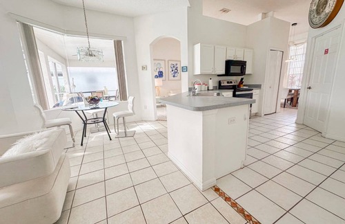 Westridge House | 557 m² House ∙ 4 bedrooms ∙ 8 guests