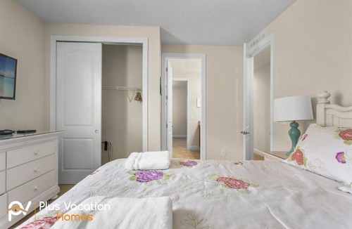 West Kissimmee Villa | 731-Luxury Villa Pool and Spa by Disney