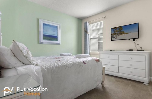 West Kissimmee Villa | 731-Luxury Villa Pool and Spa by Disney