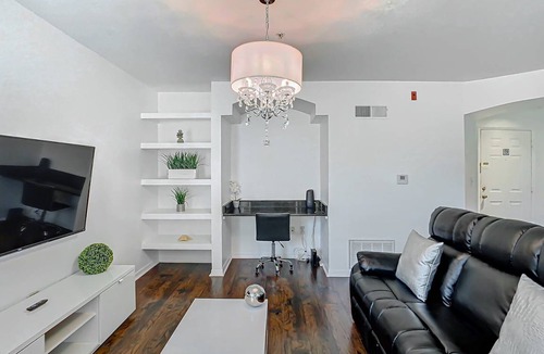 Metro West Condo | 78 m² Condo ∙ 1 bedroom ∙ 2 guests