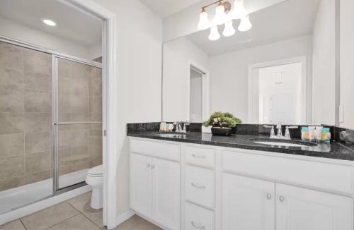 Four Corners House | 8BR Disney Villa with Pool, GameRoom, and Resort Amenities