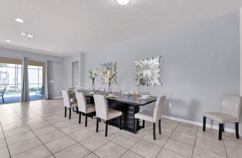 Four Corners House | 8BR Disney Villa with Pool, GameRoom, and Resort Amenities